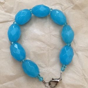 💥FREE SHIPPING on 2 or more items Statement💙Bracelet